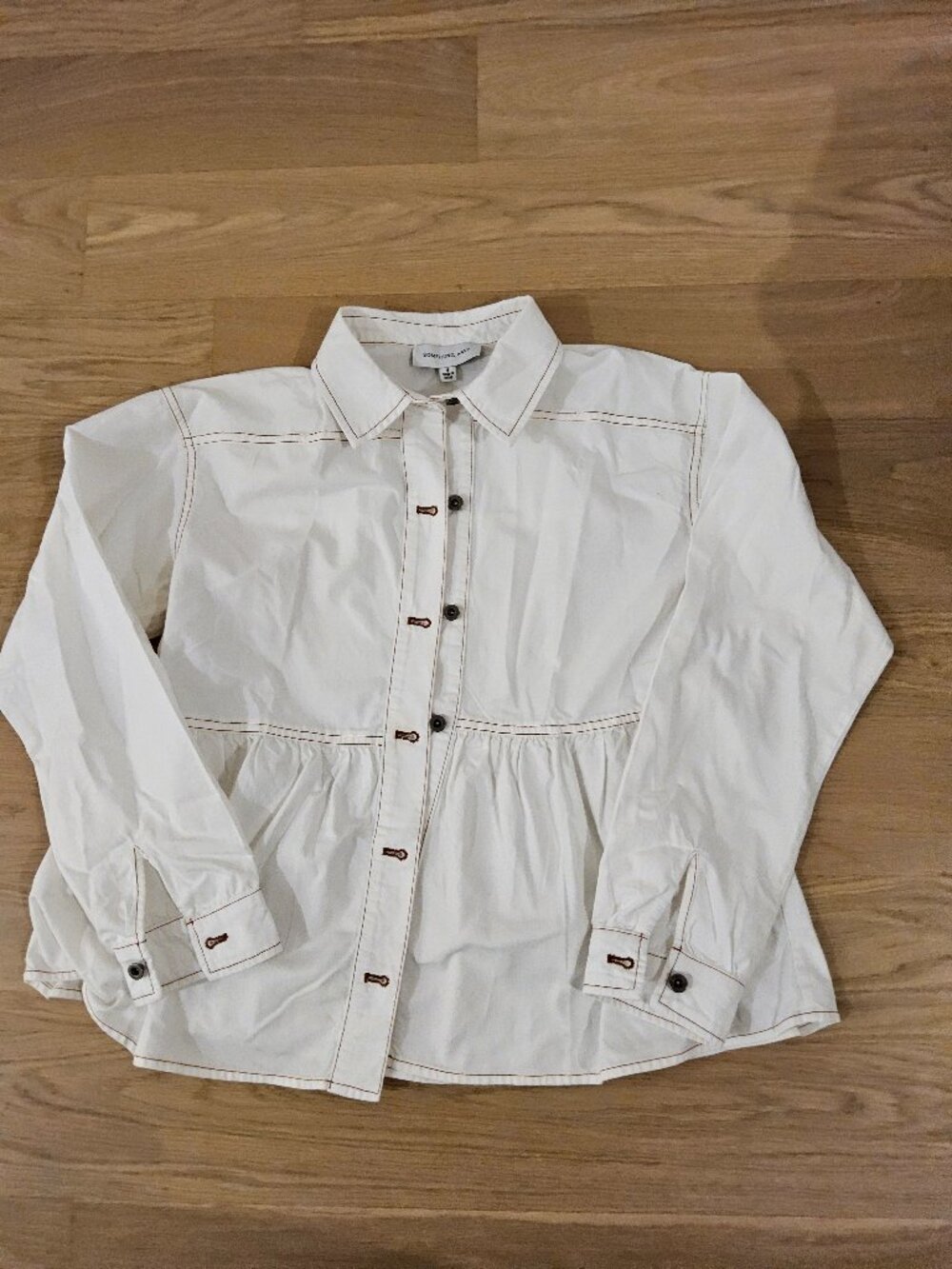 Something Navy white stiff cotton gathered shirt size small